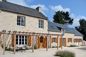 Farmhouse - Longere Renovation
